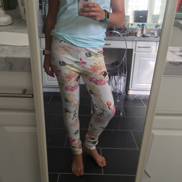 Chaser Floral Sweatpants Joggers Medium NWT - Picture 7 of 7